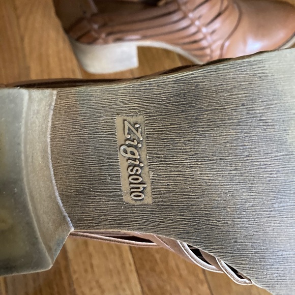 Women’s Brown Heeled Booties size 8.5 - Picture 5 of 6